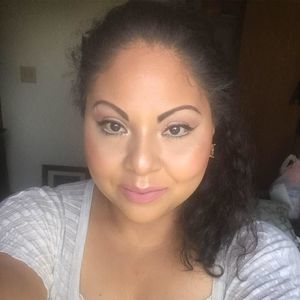 Meet your Posher, Janeth